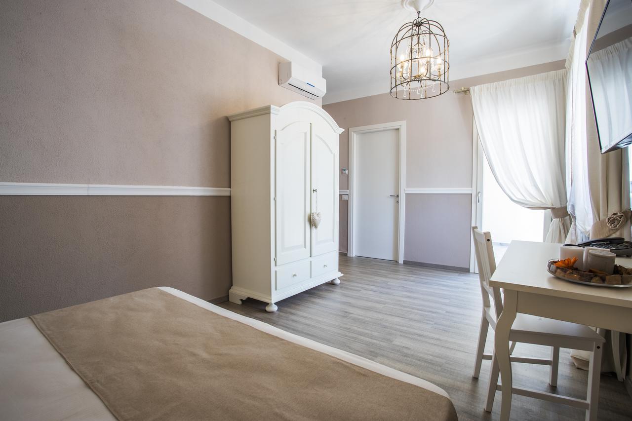 Les Suites Magnolia Olbia Bagian luar foto